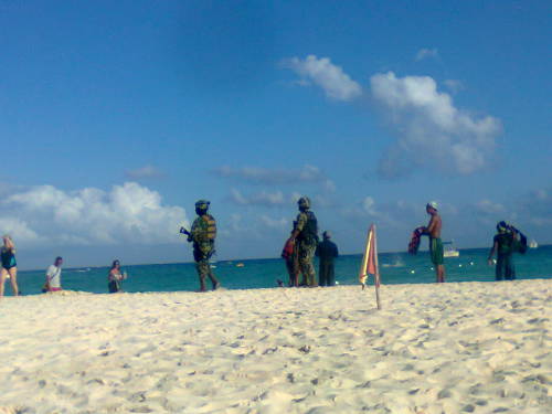 Militaire Playa del Carmen